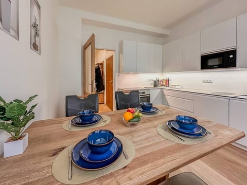 NEW Central & Charming Residence 3min from River
