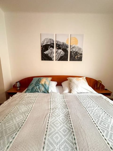 NEW Central & Charming Residence 3min from River