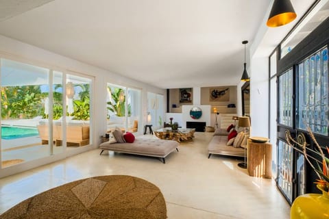 Boutique hotel style villa in gated community