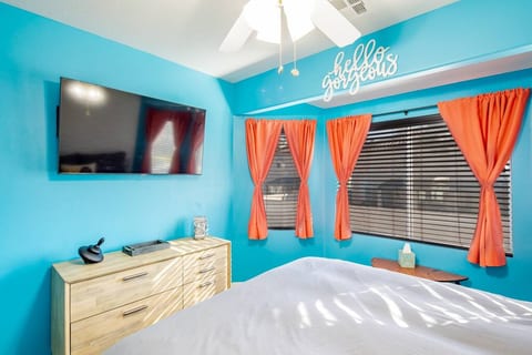 Let the sunshine fill out space. Large windows allow for plenty of natural light. With a wifi connected 42 inch Samsung Smart TV with Apple TV, Hulu, Netflix and more.