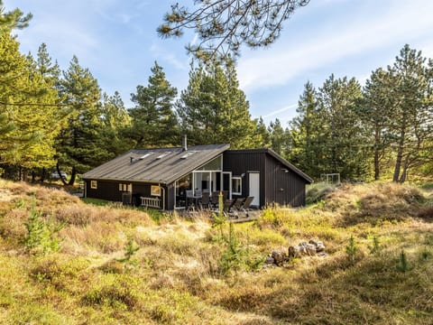 "Emila" - 2.2km from the sea