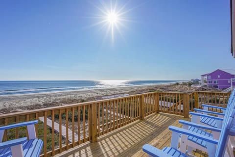 Gorgeous 7BR Oceanfront home - steps to the beach!