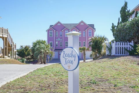Gorgeous 7BR Oceanfront home - steps to the beach!