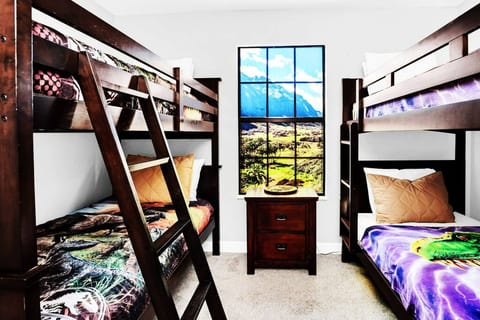 sleeps 14 updated pool spa arcade game Bookit!