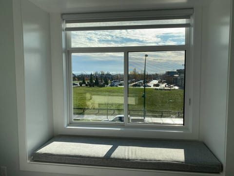 Sweet home (Mountain view)