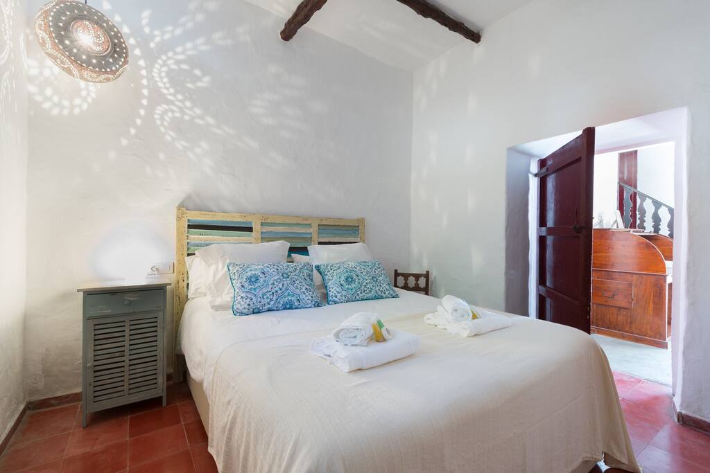 Second bedroom with fan