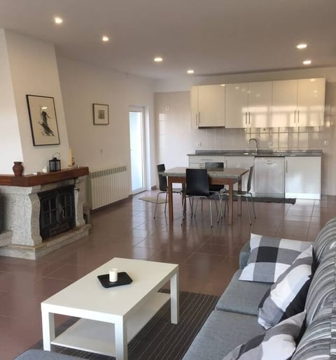 Vistas rio e serra - T2 -Gerês -Casa de Casarelhos