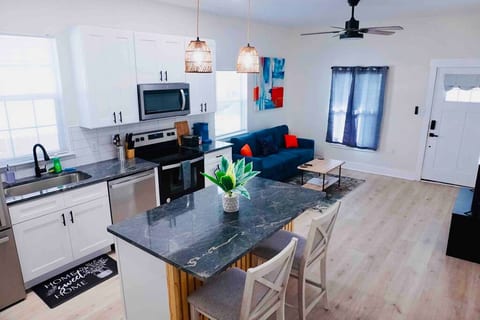 Duplex near Hospital/Downtown/UTC