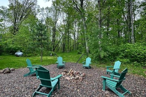 Wilderness Cabin - Nature Retreat & Woods Haven