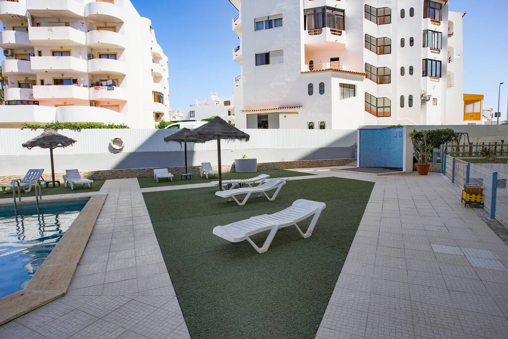 Condo with Pool, A/C & Sea view with Balcony - Albufeira