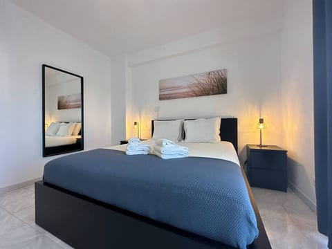 Condo with Pool, A/C & Sea view with Balcony