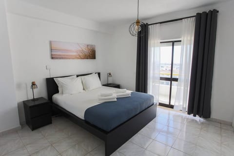 Condo with Pool, A/C & Sea view with Balcony