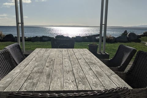 Sunlight Beach Getaway