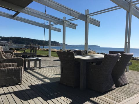 Sunlight Beach Getaway