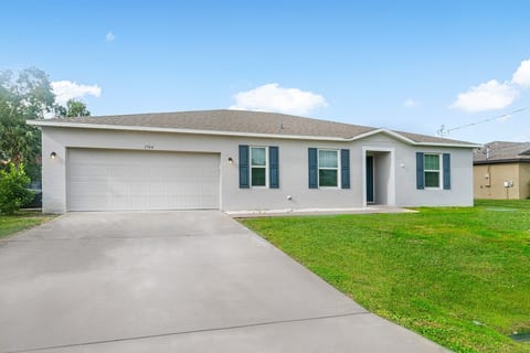 The VOGUE - Modern Pet Friendly Home!