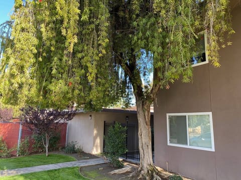 Longer Stay for Travelers - Midtown 718 Apartments