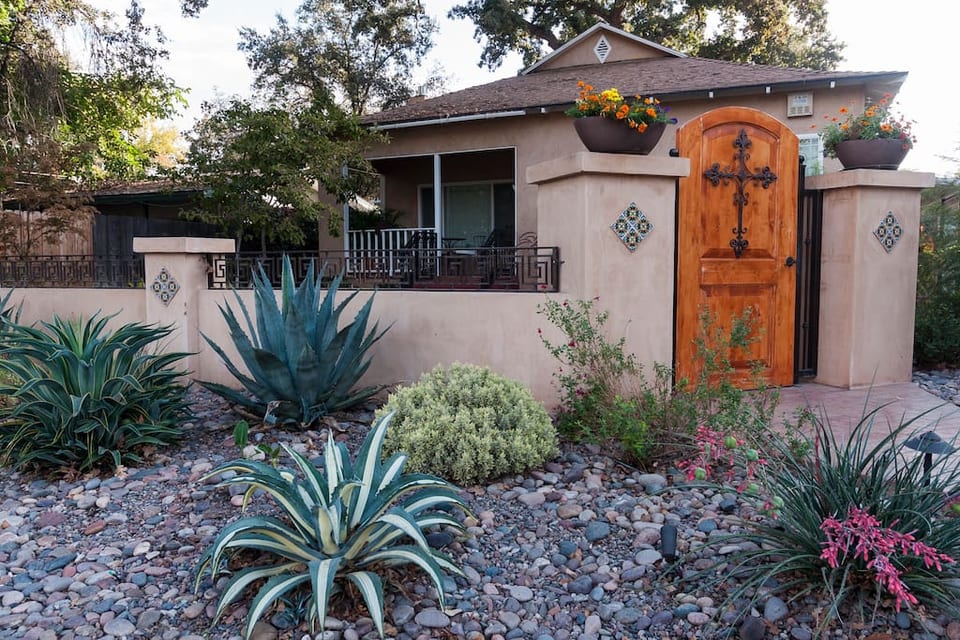 Sequoia Parks CA Coast Wineries-hot tub, fire pit - Visalia