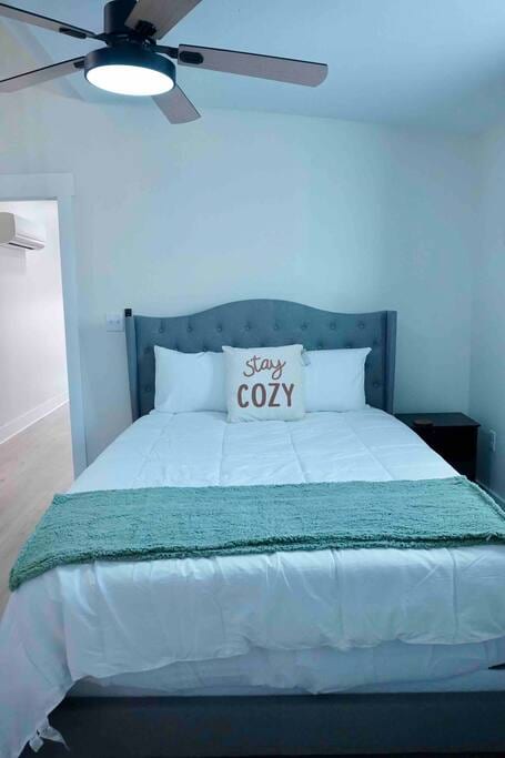 Modern 1BD Duplex near Hospital/Downtown/UTC
