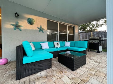 Tampa Getaway Heated Pool House | Beaches/Airport