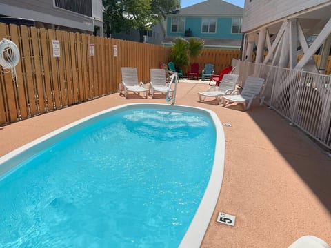 Beach House w/ Heated Pool, Hot Tub & Shuffleboard