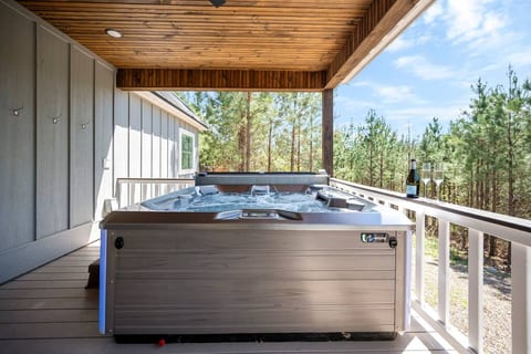 Platinum Ridge - Luxury 1 Bedroom with Bunk Nook!