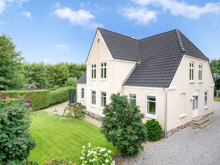 amma-21km-from-the-sea/