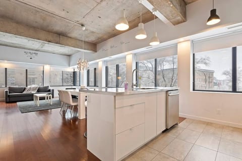 mtlFlats - Modern apartment | Free parking | Metro