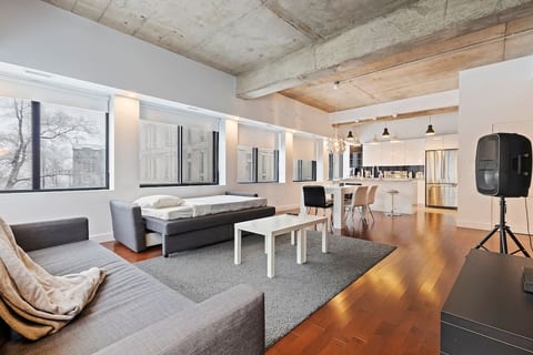 "Great place. Comfy bedrooms and living room. Well-equipped kitchen. Great neighborhood with restaurants and cafes in all directions. Close to the Metro and easy to find plenty to do. " -Dave
