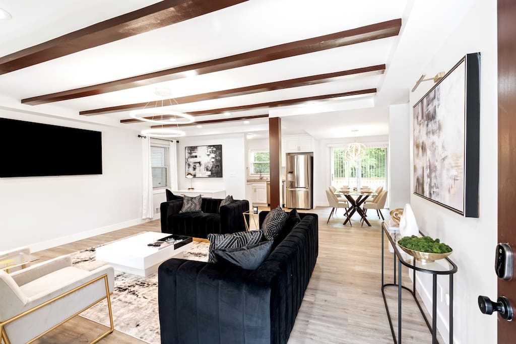 Luxe Living near Braves Stadium and The Battery Smyrna