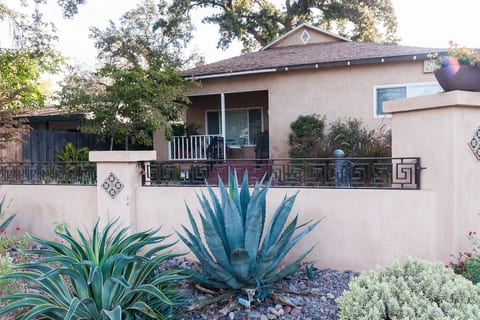 Group Retreat with Hot Tub & Studio