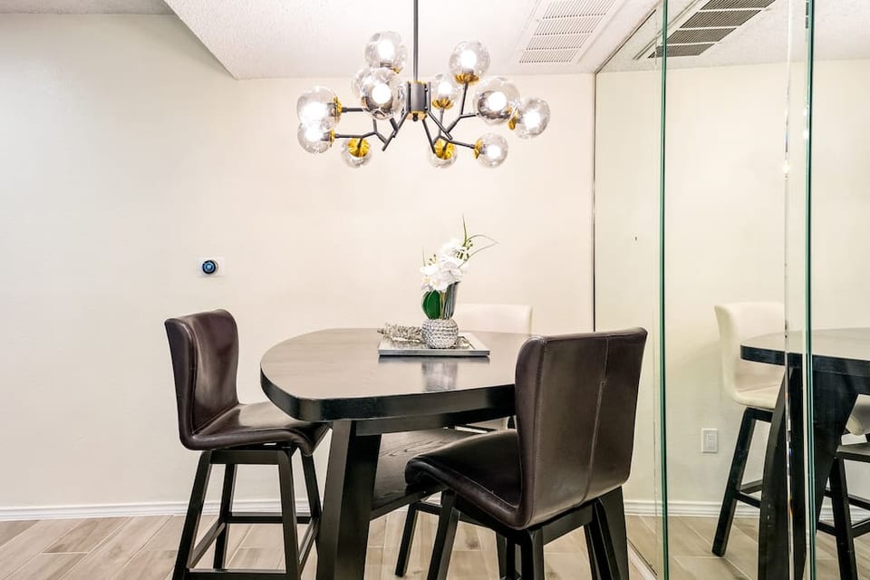 Stylish Upper Greenville Condo - Dallas