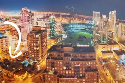 Urban Island, walk to Conventions and Gaslamp