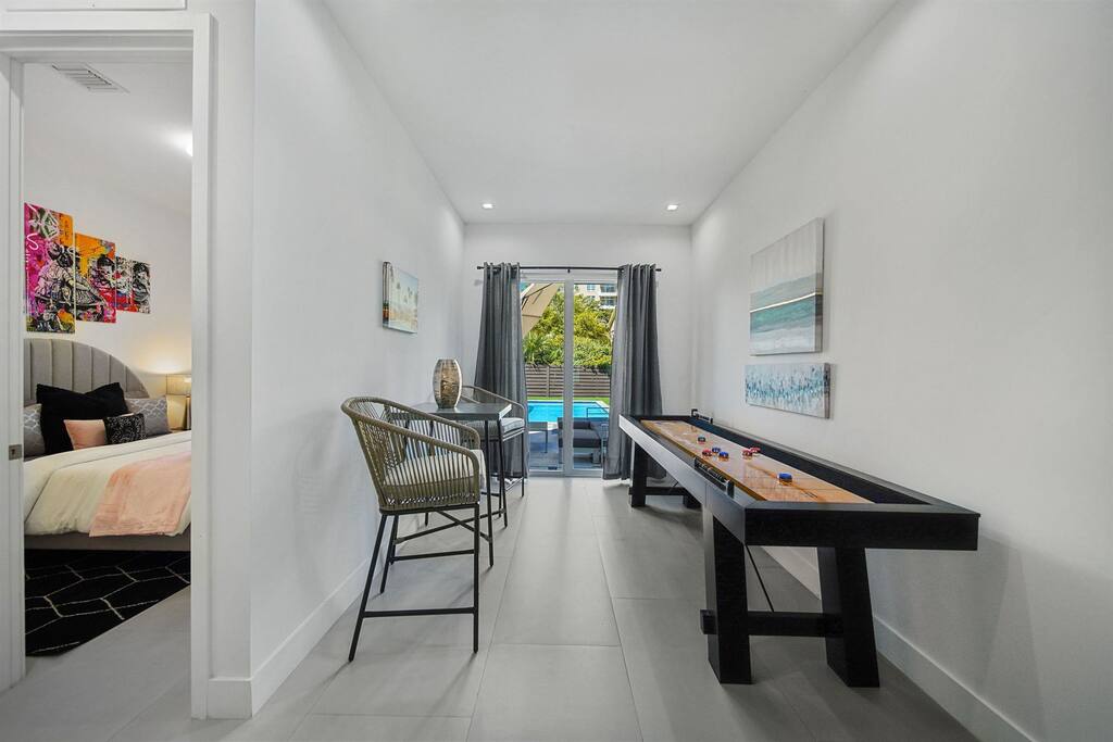 relax-in-style-mag-mile-pool-billiards-and-more/