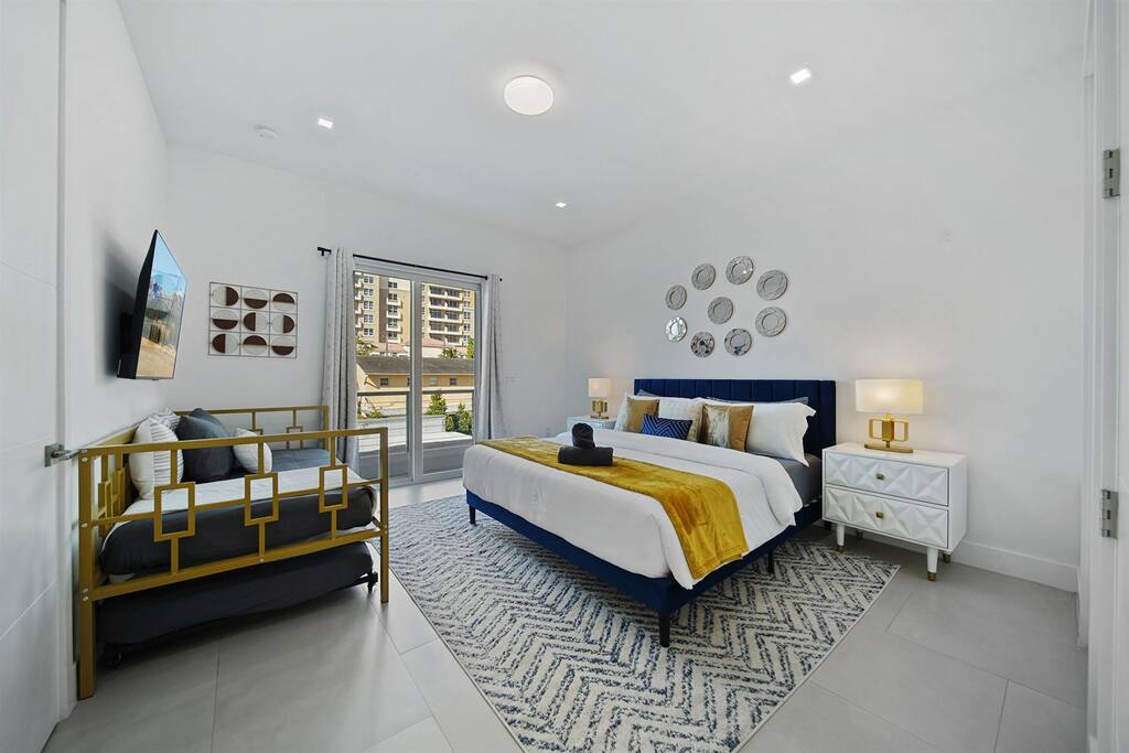 relax-in-style-mag-mile-pool-billiards-and-more/