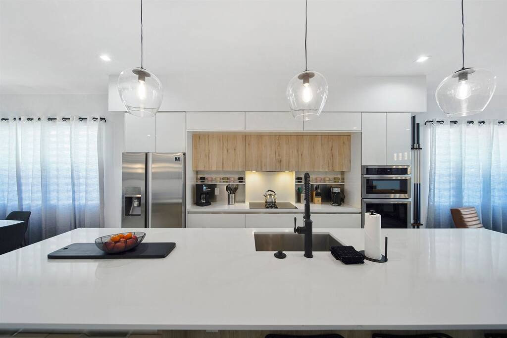 relax-in-style-mag-mile-pool-billiards-and-more/