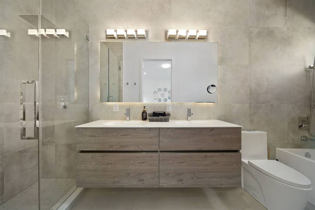 relax-in-style-mag-mile-pool-billiards-and-more/