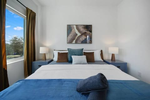 Second floor bedroom with en-suite bathroom