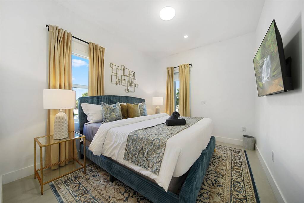 relax-in-style-mag-mile-pool-billiards-and-more/