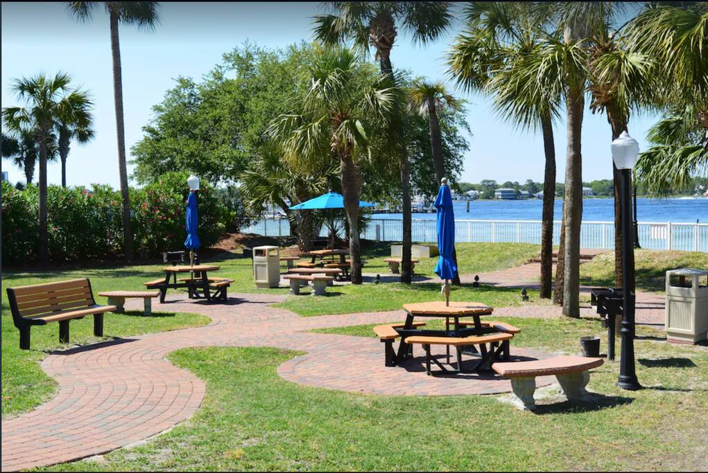 [bayside] picnic area