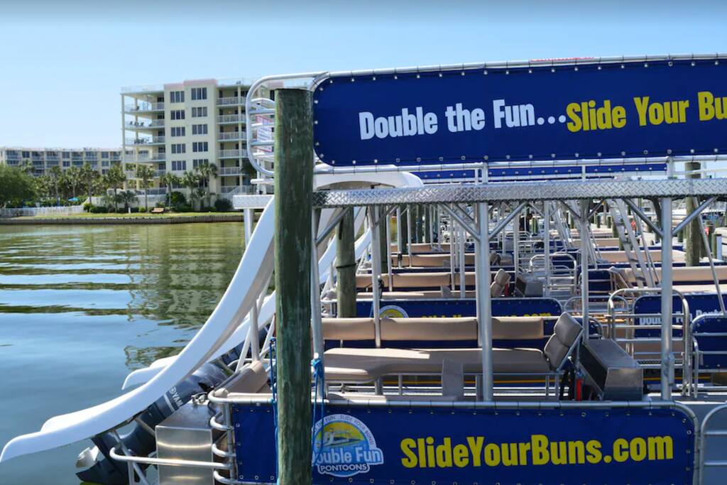 [bayside] double-decker pontoon boat