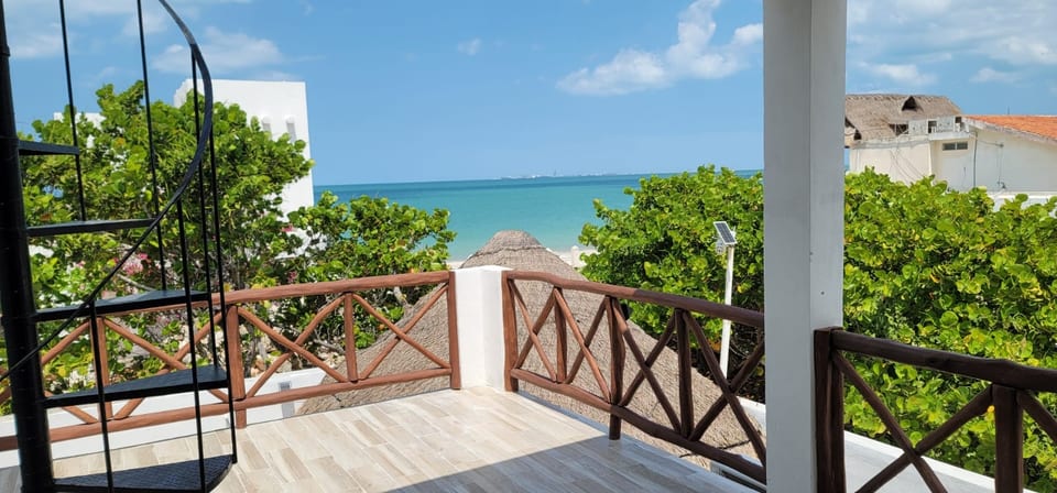 Amazing 3 DR,3 BA Beach House with pool! - Chelem