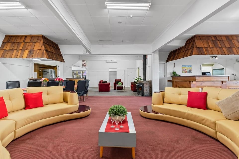 Welcome to the Historic Torrumbarry Pub, all yours for that special night !!