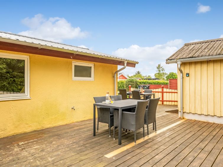 stefanka-225m-from-the-sea/