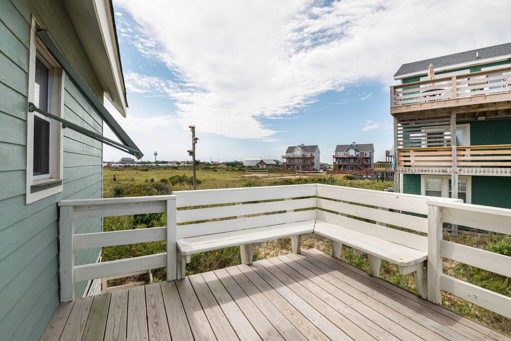 oceanfront-outer-banks-no-cleaning-fee-pets-allowe/