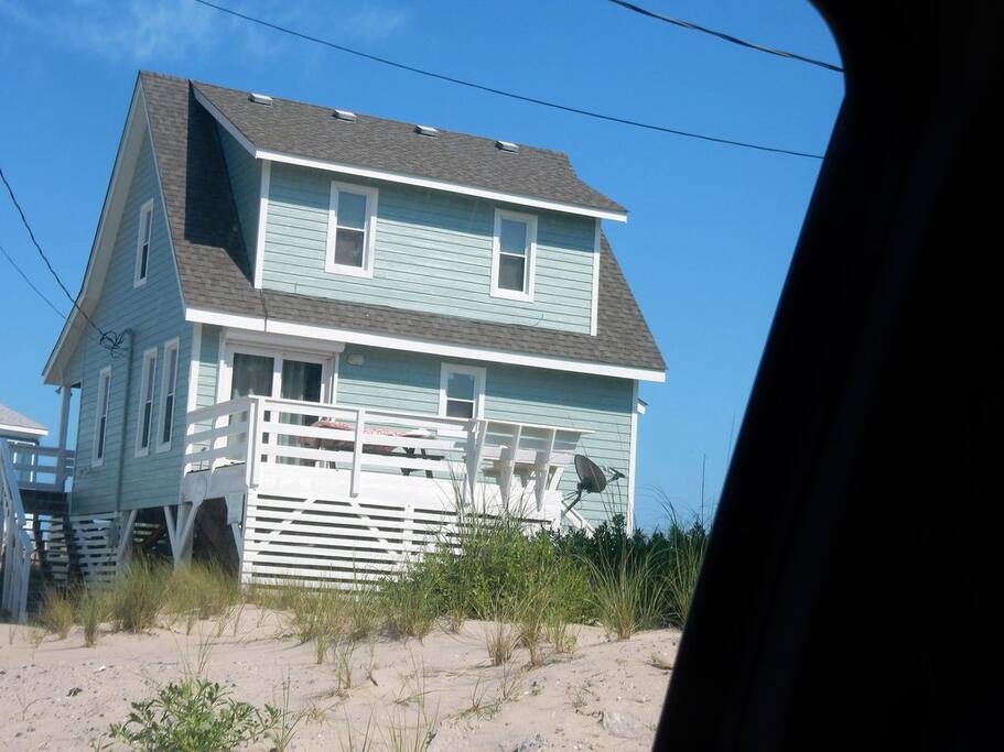 oceanfront-outer-banks-no-cleaning-fee-pets-allowe/