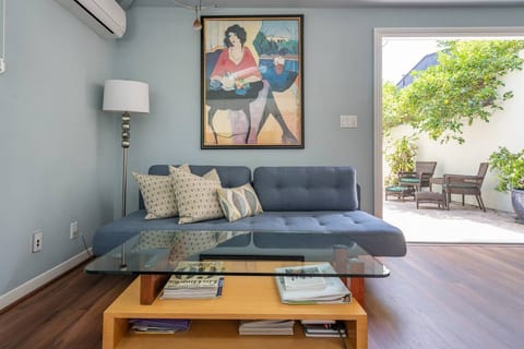Private & Peaceful Cottage in Venice Beach