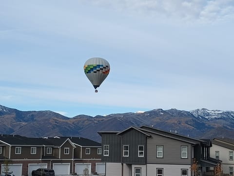 Front Porch/Yard Mountain View