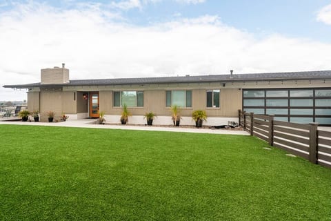 Amazing Views - Central Location & Close to SDSU