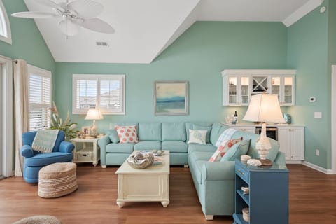 Majesty OBX Ocean Views/Hot Tub/Pool!