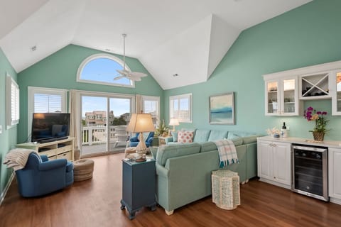 Majesty OBX Ocean Views/Hot Tub/Pool!
